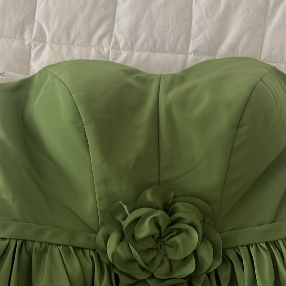 Mac Duggal Vibrant Green Dress